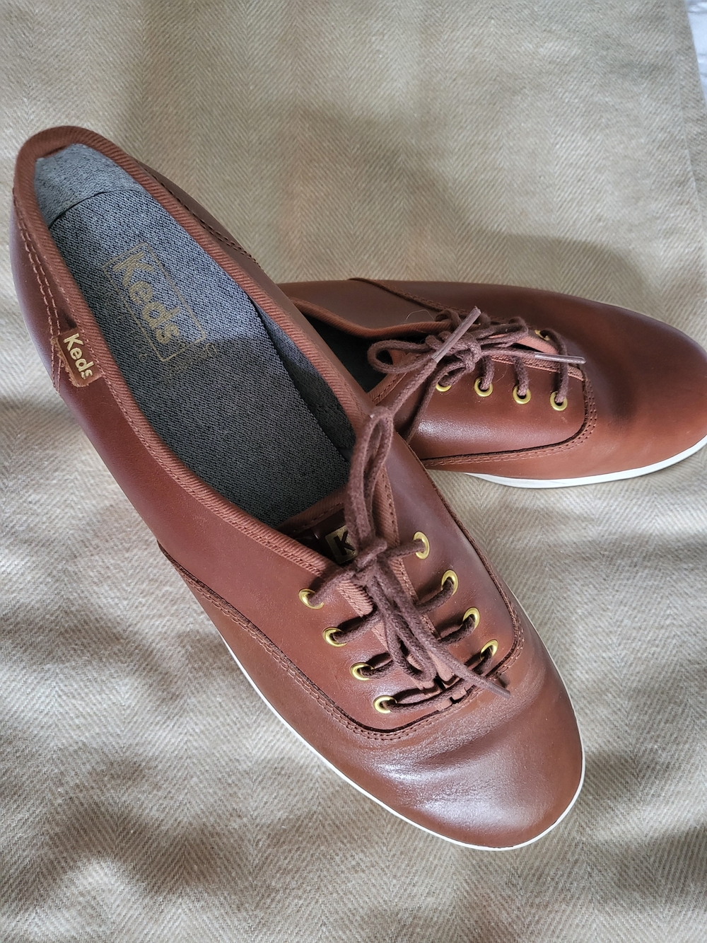 Keds Woman's Brown Leather Lace-Up Sneakers